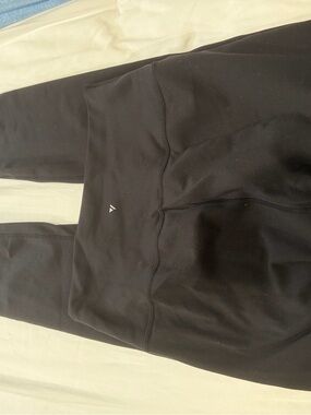 Black High-Waist Yoga Leggings
